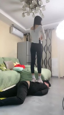 图片[8]_【素人星探】瑜伽女教练运动鞋白袜全体重踩踏 bf24745_HD绳艺资源