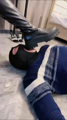 图片[4]_【艾琳】被酒吧陪酒小妹重度虐打 bf24980_HD绳艺资源