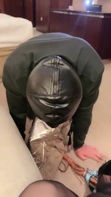 图片[2]_【妆主大大】真实开发员工做狗 bf24995_HD绳艺资源