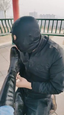 图片[2]_【辣姐】户外清理脏鞋底 bf24960_HD绳艺资源