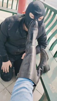 图片[3]_【辣姐】户外清理脏鞋底 bf24960_HD绳艺资源