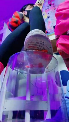 图片[5]_【美离子】空军一号脏鞋底踩狗舌头 bf24838_HD绳艺资源