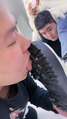 图片[2]_【麋鹿银儿】千金小姐羞辱三狗当坐垫-靴底喂食/腿绞/骑夹脖子 bf24874_HD绳艺资源