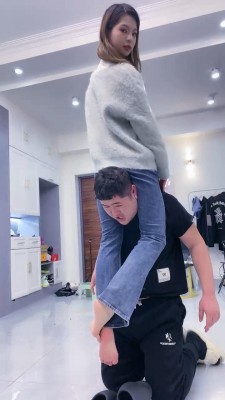 图片[11]_【麋鹿银儿】千金小姐羞辱三狗当坐垫-靴底喂食/腿绞/骑夹脖子 bf24874_HD绳艺资源