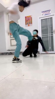 图片[2]_【孤傲女帝】高难度挑战飞踹耳光专场 bf24853_HD绳艺资源