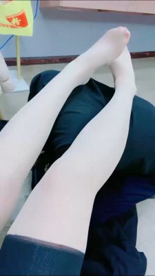 图片[6]_【小月】艺术狗闻臭鞋 bf25068_HD绳艺资源