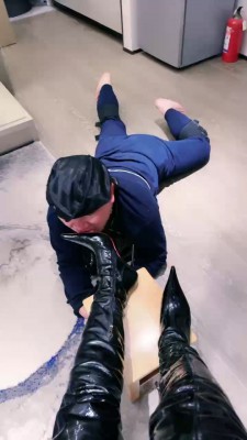 图片[5]_【靴嘉倪】迷恋长靴狂舔狗【续集】 bf25039_HD绳艺资源