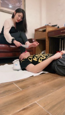 图片[4]_【冷凝大大】吃脚皮/裸足全体重踩踏 bf25078_HD绳艺资源