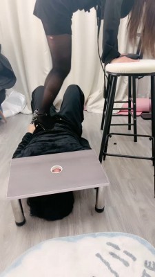 图片[8]_【悠悠大魔王】双S黑丝高跟踩狗奴【双视角版】 bf25028_HD绳艺资源