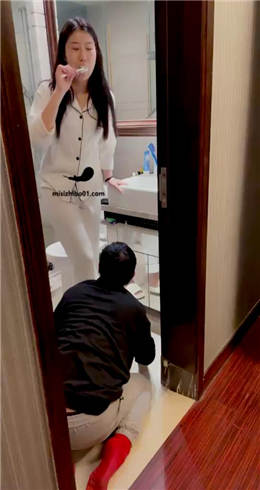 图片[6]_【KK】给贱狗艺术马桶圣水，漱口水  JS23030103_HD绳艺资源