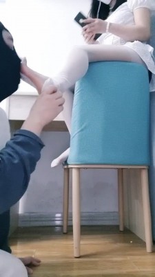 图片[6]_【七大小姐】狗舌头舔AJ/白丝诱惑/腿绞窒息 bf25248_HD绳艺资源