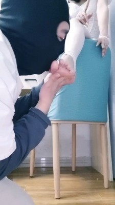 图片[7]_【七大小姐】狗舌头舔AJ/白丝诱惑/腿绞窒息 bf25248_HD绳艺资源