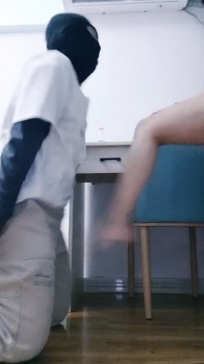 图片[8]_【七大小姐】狗舌头舔AJ/白丝诱惑/腿绞窒息 bf25248_HD绳艺资源