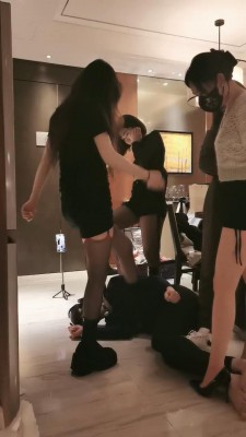 图片[15]_【维妮】4S齐聚虐杀-轮流重度提档/训练虐打【四视角剪辑版】bf25280_HD绳艺资源