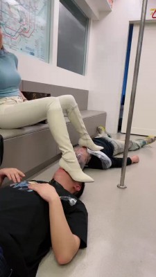 图片[12]_【伊晨】双S/精彩场景调长靴踩踏/强迫舔/绳艺技巧虐打【双视角版】 bf25297_HD绳艺资源