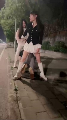 图片[7]_【伊晨】姐妹花开发滴滴司机做狗 bf25322_HD绳艺资源