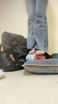 图片[9]_【孤傲女帝】带闺蜜户外暴踹踢裆/室内全体重踩头 bf25273_HD绳艺资源