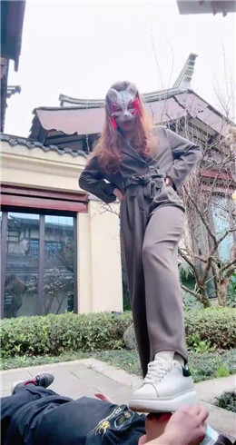 【维妮】超精彩-3绳艺导师踩踏-大桶混合圣水-提档（双视角）bf25172_HD绳艺资源