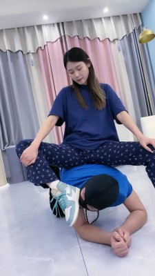 图片[3]_【麋鹿银儿】精神小妹失眠虐家奴发泄-高难度挑战踢踹/跳踩/腿绞 bf25205_HD绳艺资源