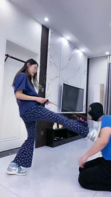 图片[6]_【麋鹿银儿】精神小妹失眠虐家奴发泄-高难度挑战踢踹/跳踩/腿绞 bf25205_HD绳艺资源