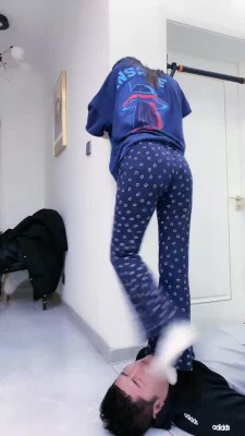 图片[12]_【麋鹿银儿】精神小妹失眠虐家奴发泄-高难度挑战踢踹/跳踩/腿绞 bf25205_HD绳艺资源