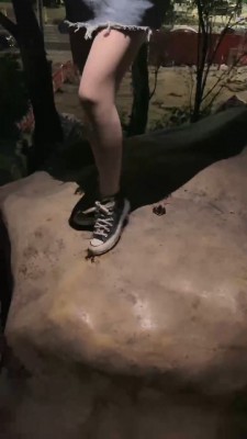 图片[2]_【万一】各种鞋子踩踏碾压小龙虾 bf25203_HD绳艺资源