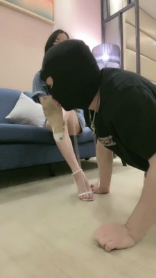 图片[3]_【漫漫】一字带凉鞋开发马桶奴 bf25155_HD绳艺资源