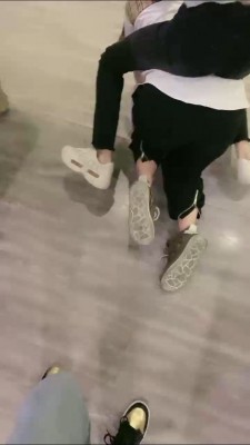 图片[5]_【艺术训练视频】【安琪】母畜-舔闻双素人美女脏鞋臭袜骑马【三视角完整版】 bf25565_HD绳艺资源