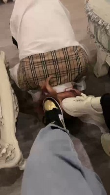 图片[8]_【艺术训练视频】【安琪】母畜-舔闻双素人美女脏鞋臭袜骑马【三视角完整版】 bf25565_HD绳艺资源