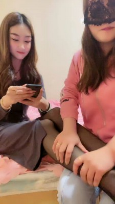 【惜沫】诱导闺蜜做M/从按摩到下跪再到舔袜舔脚 bf25533_HD绳艺资源