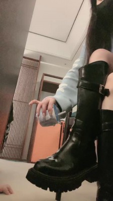 图片[2]_【小球】舔长靴上的酸奶/转胯/训练遛狗 bf25542_HD绳艺资源