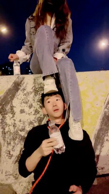 图片[11]_【语阳】小白鞋女神-超强户外骑马/骑脖子/重度耳光/狗链遛狗 bf25517_HD绳艺资源