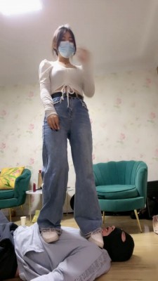 图片[6]_【榕S】御姐女神-小白鞋碾压狗爪/舔脏鞋 bf25511_HD绳艺资源