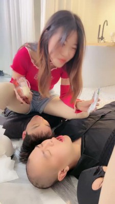 图片[13]_【领主老大】精彩-双S疯狂踩踏/吐口水咀嚼物艺术喂食3狗 bf25503_HD绳艺资源