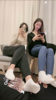 图片[3]_【虞姬S】带素人姐妹运动鞋白袜玩狗【完整版】 bf25450_HD绳艺资源