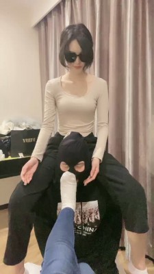 图片[10]_【虞姬S】带素人姐妹运动鞋白袜玩狗【完整版】 bf25450_HD绳艺资源