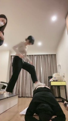 图片[11]_【虞姬S】带素人姐妹运动鞋白袜玩狗【完整版】 bf25450_HD绳艺资源