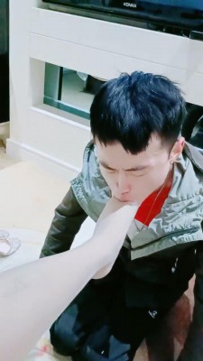 图片[3]_【bibi团】舔高跟鞋底/白丝脚喂食酸奶/裸足插嘴 bf25444_HD绳艺资源