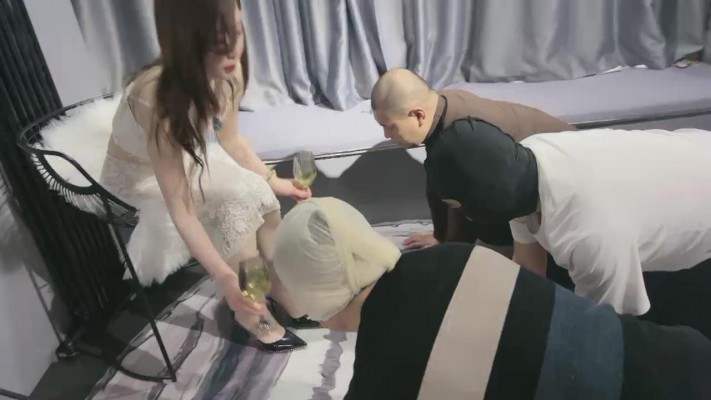 图片[3]_【领主老大】袜子泡圣水喂饱三条狗 bf25438_HD绳艺资源