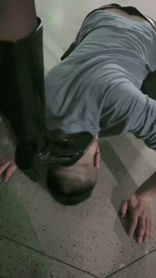 图片[3]_【依艺】情侣主-车库调绿帽/骑马/长靴踩踏/遛狗喂食 bf25410_HD绳艺资源