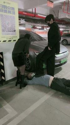 图片[4]_【依艺】情侣主-车库调绿帽/骑马/长靴踩踏/遛狗喂食 bf25410_HD绳艺资源