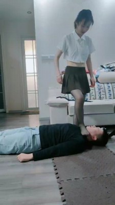 图片[6]_【重庆男神】20岁小姐姐上课/耳光训练骑马踩踏提档 bf25396_HD绳艺资源