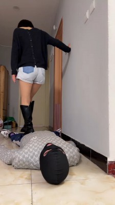 图片[4]_【年华S】素人长靴踩踏/提档/拳击暴打/骑马 bf25389_HD绳艺资源