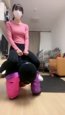 图片[2]_【高难度挑战美学】圈养奴骑马/人体脚垫/重度耳光 bf25813_HD绳艺资源