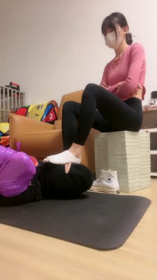 图片[5]_【高难度挑战美学】圈养奴骑马/人体脚垫/重度耳光 bf25813_HD绳艺资源