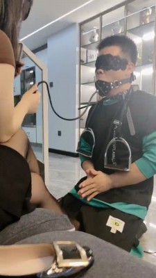 图片[7]_【辣姐S】高跟踩踏高难度挑战耳光/塞艺术装置/吃丝袜/人体家具 bf25777_HD绳艺资源