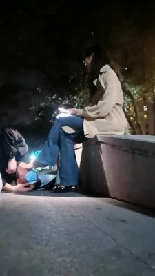 图片[4]_【嘉妮】户外挑战跟踪狂-骑马遛狗舔脚【双视角完整版】 bf25741_HD绳艺资源