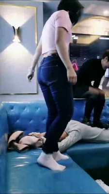 图片[3]_【鹿梦兮】KTV姐妹花玩废狗【双视角版】 bf25846_HD绳艺资源