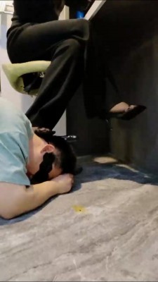 图片[2]_【辣妈】伺候主人吃饭/跪求赏赐狗食 bf25824_HD绳艺资源