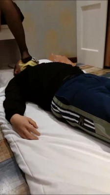 【七颜】原味袜+踩踏窒息专场 bf25834_HD绳艺资源